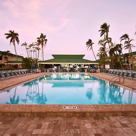 Wyndham Garden Fort Myers Beach Hotel Exterior photo