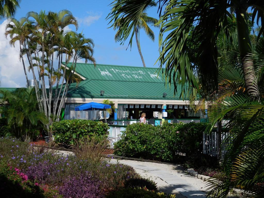 Wyndham Garden Fort Myers Beach Hotel Exterior photo